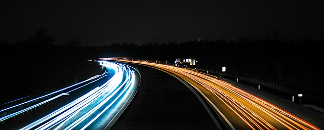 světla na dálnici